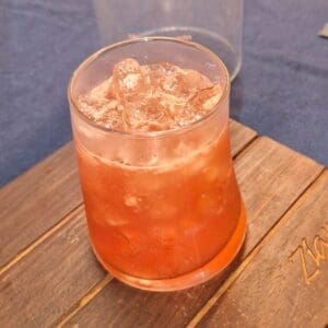 HOJA DE ARCE DE OTOÑO HOJA DE ARCE DE OTOÑO